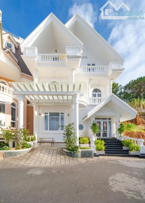CĂN VILLA ĐẸP ĐƯỜNG HAI Ô TÔ NÉ NHAU KHU VILLA  BIỆT THỰ SANG TRỌNG
