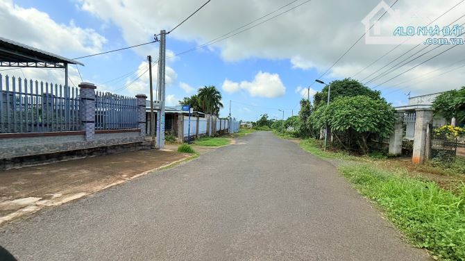 TT Đất Đỏ ( Xã Đất Đỏ- TP HCM)  Lô đất ngang 15m giá 2.45 tỷ