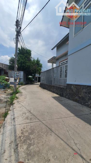 BÁN NHÀ CẤP 4 GÓC 2 MẶT TIỀN GẦN TRƯỜNG THCS TÂN PHONG GIÁ 4,7 TỶ