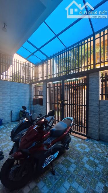 CƠ HỘI ĐẦU TƯ - CĂN HỘ DỊCH VỤ 2 MẶT TIỀN - PHẠM THẾ HIỂN, Q8 - NGANG 6M - DT 118m2 - THU