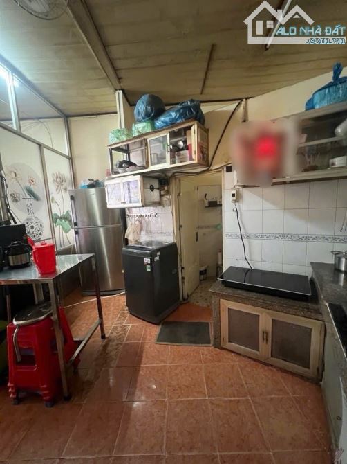 B.ÁN NH.À GI.Á CỰC RẺ TRUNG TÂM QUẬN 11  HEM 8M THÔNG XE TẢI NGỦ TRONG NHÀ  CÁCH 15M RA MẶ
