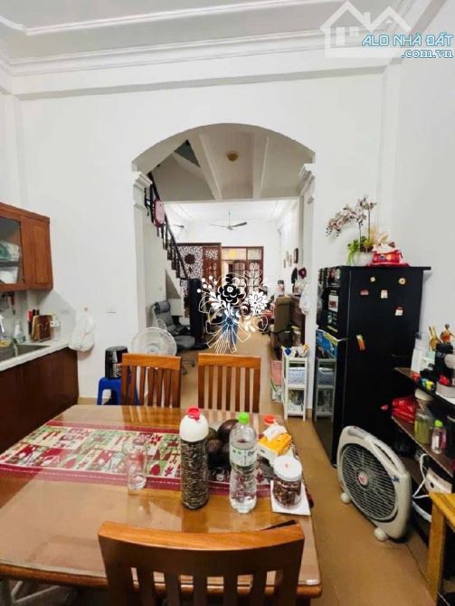 🔥BÁN NHÀ HOÀNG CẦU 48m2*4T_2 MẶT NGÕ_Ô TÔ ĐỖ CỬA_TẶNG NỘI THẤT, VỀ Ở NGAY, hơn 17 tỷ
