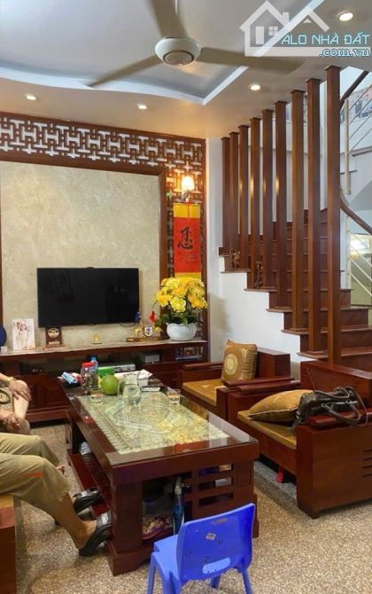 Bán nhà  Ngọc Khánh vị trí đắc địa, 34 m, 4 tầng 8,8 tỷ .
