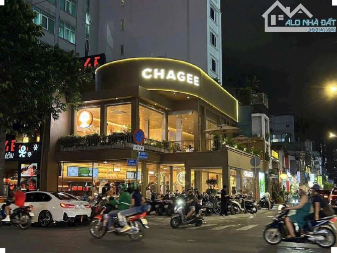 CHO THUÊ MBKD LG   HUỲNH THÚC KHÁNG - ĐỐNG ĐA, DT300M2, MT12M, VỊ TRÍ ĐẸP.