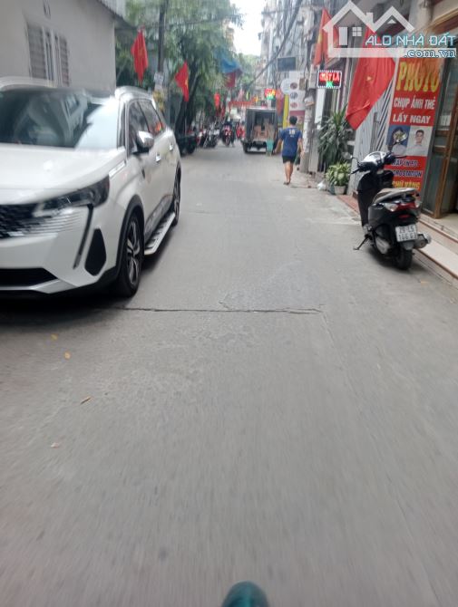 🔥 CƠ HỘI ĐẦU TƯ – VỊ TRÍ VÀNG GẦN HỌC VIỆN TÀI CHÍNH, Ô tô vào nhà