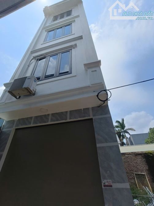 🏡 CẦN TIỀN mua liền kề BÁN GẤP NHÀ 40m2x4 tầng, ô tô lùi cửa Sát Đại lộ Thăng Long