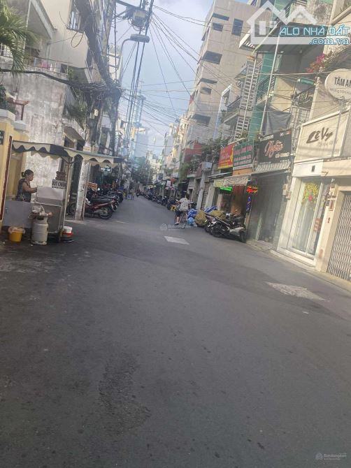 Bán nhà cấp 4 tiện xây CHDV hẻm xe hơi 8mx18m Lê Quang Định Phường 7. Bình Thạnh. Giá; 14