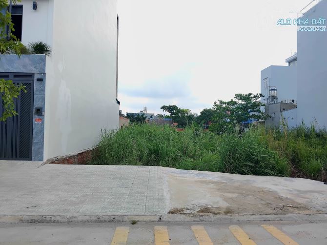 Lô đất cần bán 127m² thổ cư-Q12 mặt tiền Thạnh Lộc 37 - Giá 7.3 tỷ.