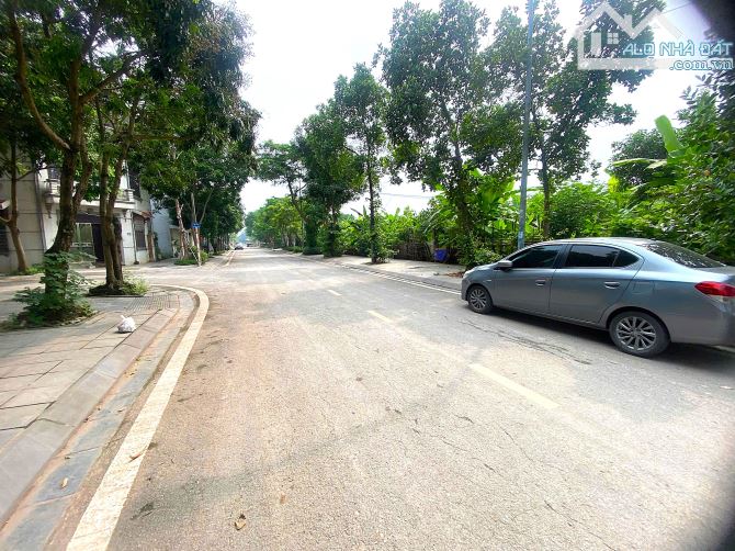 CỰC PHẨM ĐẶNG VŨ HỶ LB, DT76M2, MT5M,MẶT NGÕ Ô TÔ TRÁNH, VIEW HỒ ĐH, KINH DOANH, GIÁ 17.XT