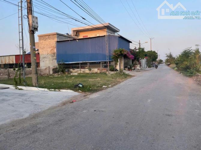 198m2 mặt đường trục chính Tân Thành, Dương Kinh