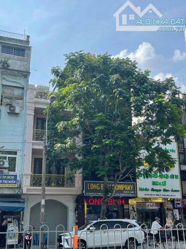 Bán nhà mặt tiền Quận 1, Nguyễn Cư Trinh 4x16m, trệt 2 lầu sân thượng giá 27.8 tỷ TL
