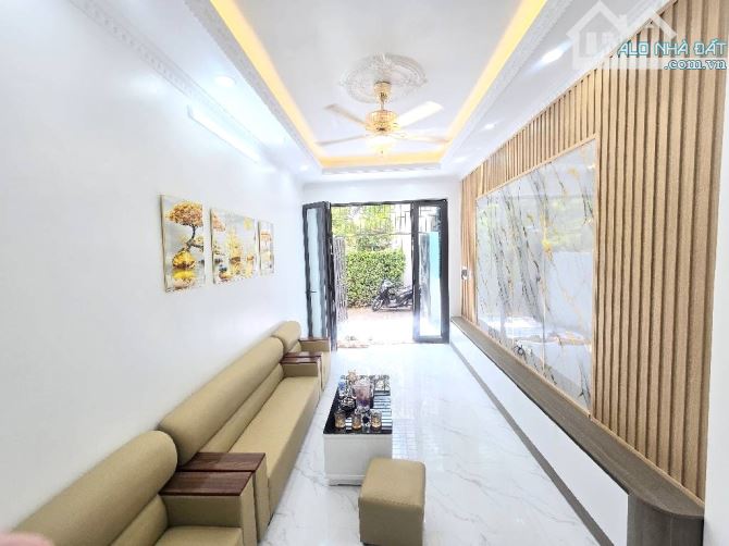 Cắt Lỗ Cần Bán Gấp Nhà 4T Vĩnh Khang , 40M2,Nhỉnh 5,95ty , oto vf8 đậu cửa , dân đông