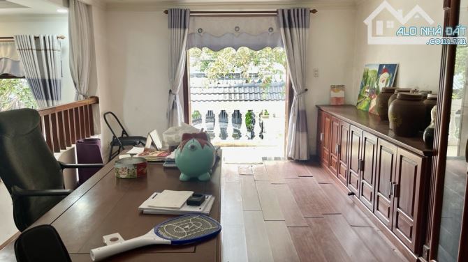 Bán Biệt thự 3 tầng có gara oto - đường Nguyễn Đỗ Mục, Cẩm Lệ, Đà Nẵng -  Giá chỉ 13,5 tỷ