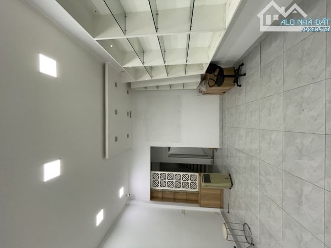 GIẢM CHÀO 2 TỈ, MẶT TIỀN ĐÌNH PHONG PHÚ, NHÀ 3 TẦNG NGANG 5.3m - 2