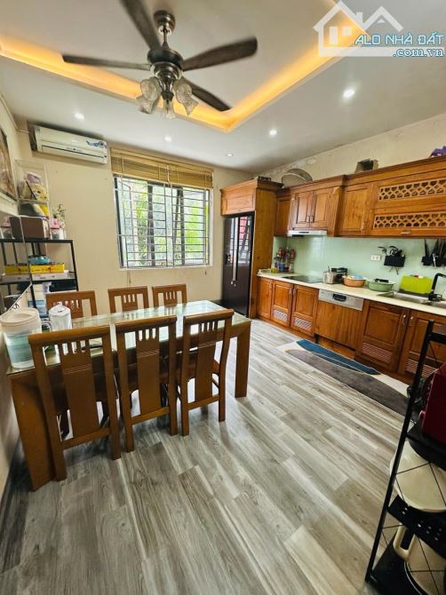 Thiện Chí Bán Nhanh – Nhà Đẹp Dân Xây – 50m² – 4 Tầng – 4 Ngủ – Giá 8.3 Tỷ – Sổ Nở Hậu.