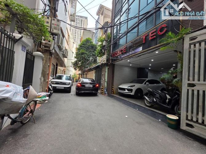 BÁN NHANH GIÁ CỰC MỀM TOÀ NHÀ PHỐ TRUNG KÍNH QUẬN CẦU GIẤY-DT 105M2 6 TẦNG -GIÁ 31.9 TỶ