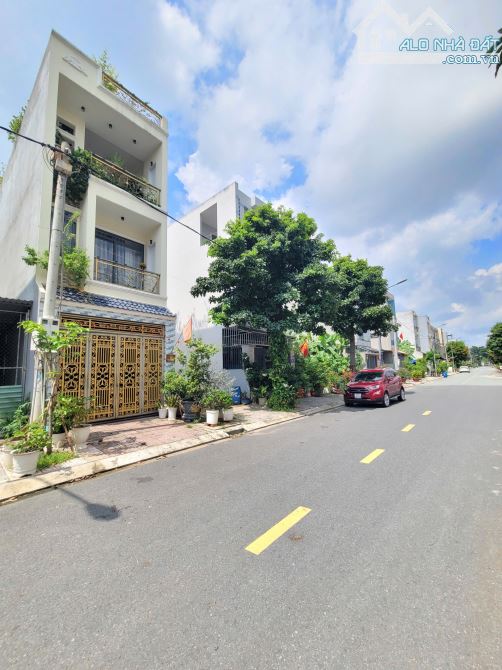 4,5Tỷ TL🔥Bán nhà 1 trệt 2 lầu KDC gần Trung Tâm Y Tế Dĩ An, p.Tân Đông Hiệp, Tp.Dĩ An