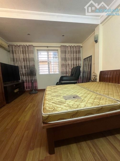 Bán nhà Mặt Phố Bạch Đằng Hoàn Kiếm.DT: 24M2 x 5 Tầng.MT: 4M..SĐCC.. giá 10 tỷ