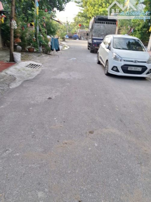Bán đất dịch vụ Biên Giang 50m giá 3,9 tỷ