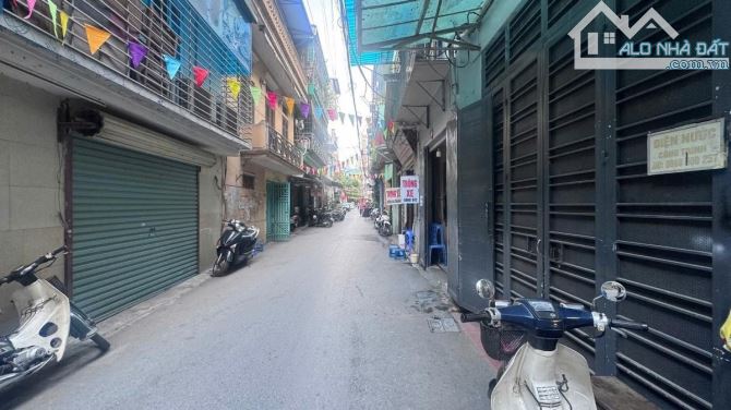 Mặt Phố Hoàng Mai - Dt 60m - 6 Tầng 1 Mặt Tiền  5 m - Giá 23.5 Tỷ