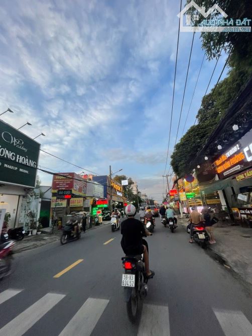 Bán nhà đẹp hẻm ô tô Phan Huy Ích, phường 12, Gò Vấp, ngang 5m, 4 tầng, chỉ 6 tỷ nhỉnh