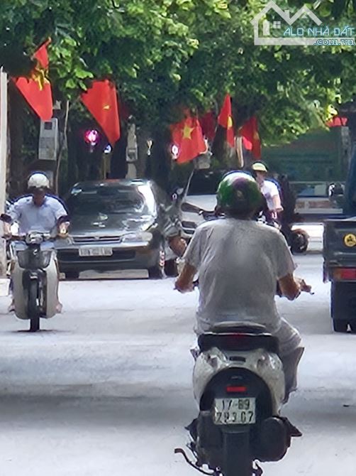 BÁN GẤP – ĐẤT MẶT PHỐ DOÃN KHUÊ, TP THÁI BÌNH – TẶNG NHÀ 2 TẦNG