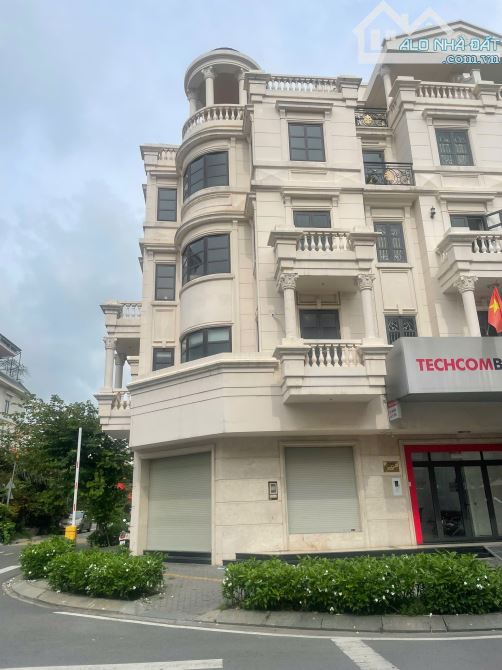 Cho Thuê GÓC 2MT 7.5x20m đường số 3 Cityland Parkhills
