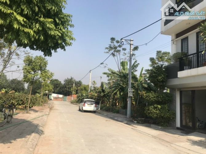 Bán đất Cổng Ngói, Đan Phượng, đường 9m, có vỉa hè, giá 72 triệu/m2, nhỉnh 5 tỷ.