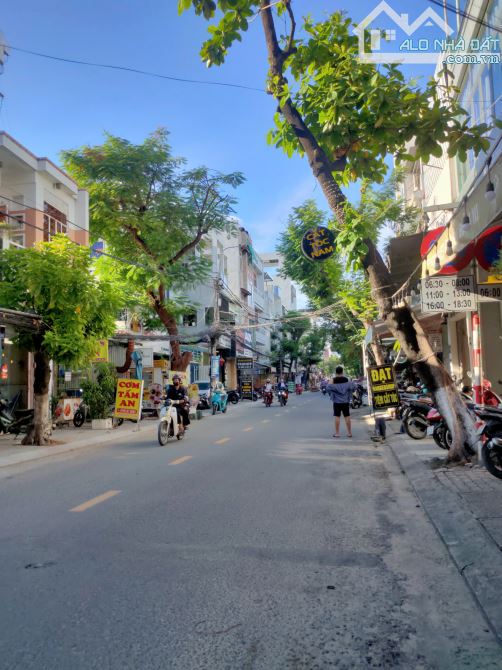 Bán nhà đường nguyễn hoàng vị trí lõi trung tâm thành phố kih doanh sầm uất
