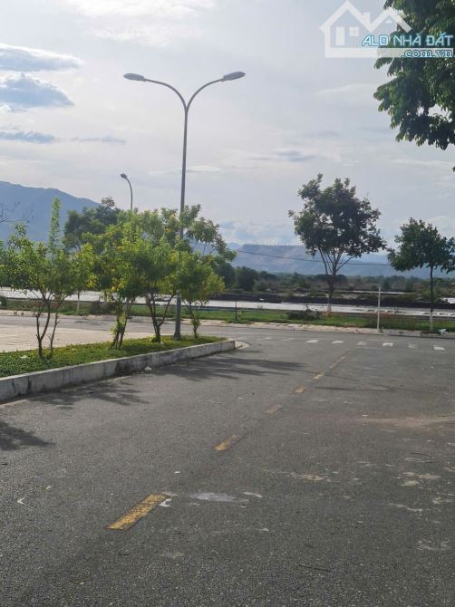 Bán Lô Đất TDC Hòn Rớ 2 view Sông