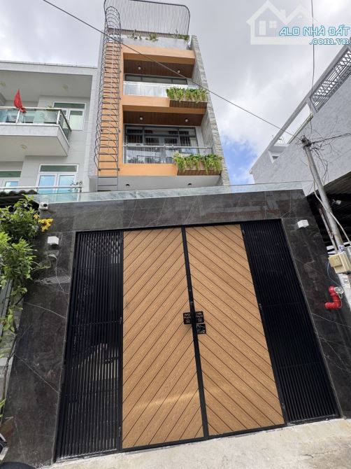Căn hộ dịch vụ gần sân bay, dòng tiền 90tr/tháng, 96m2, 5 tầng, 13 phòng