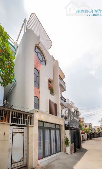 Nhà đẹp Gò Vấp-Hẻm ô tô 5M-Ngay CV Làng Hoa-Nguyễn Văn Khối-P8-73m2-4,4x17-5tầng Thang Máy