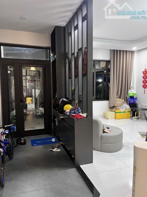 Bán Nhà 3 Tầng Ven Sông Hàn,  Sơn Trà – Ngang 6.2m, Giá Chỉ  nhỉnh 5 Tỷ