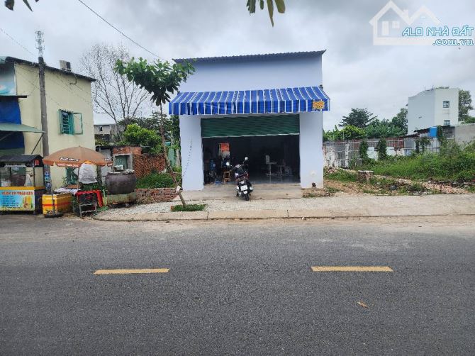 Bán nhà mặt tiền KD dt 5.3x15m, Nguyễn Văn Bứa, Xuân Thới Sơn, Hóc Môn, Giá nhỉnh 4 tỷ TL