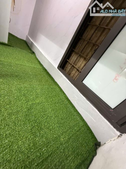 Tập thể T1 Phố Lạc Trung 41/70m, 3ngu,vs, bếp,p.khach giá 4,55 tỷ