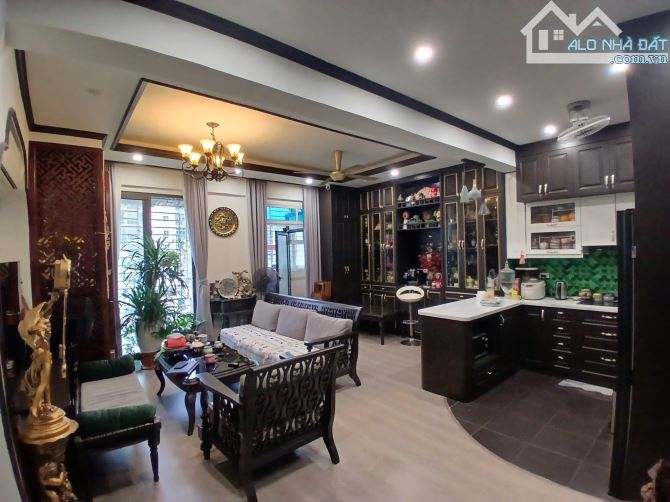 NHÀ ĐẸP -GIÁ TỐT CC VĂN QUÁN 90M2 3 NGỦ 2VS LÔ GÓC -ĐẦY ĐỦ NỘI THẤT GIÁ CHỈ 5 TỶ