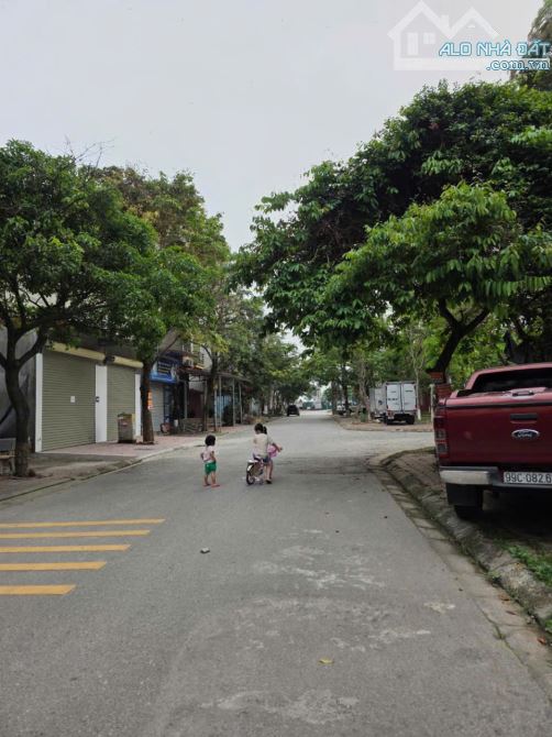 Mặt phố Nguyễn Hoàng Nghị, Võ Cường, TP Bắc Ninh 81m, MT 5m,  giá chỉ 9.1 tỷ.