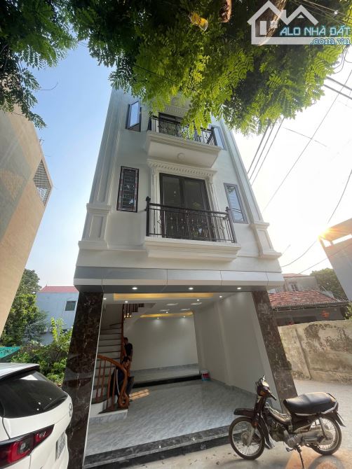 NHÀ ĐẸP 40M² X 5 TẦNG – NGÕ RỘNG – GẦN YÊN NGHĨA, ĐÔNG LA – GIÁ CHỈ TẦM TRUNG