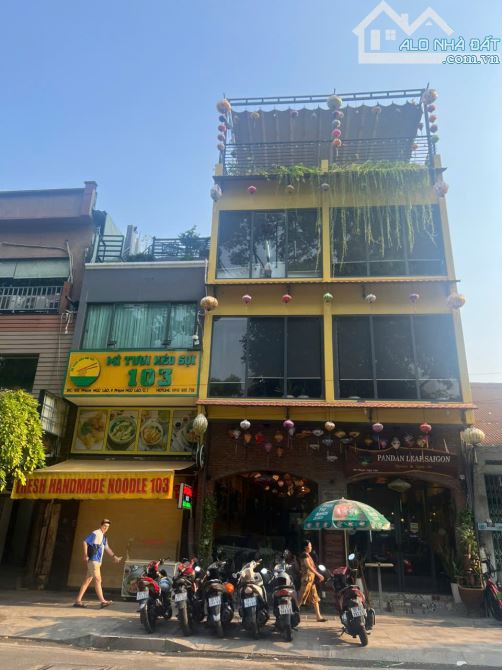 Bán nhà MT Phạm Ngũ Lão Q1, DT 11x13m nở hậu - CN138m2, KC 3 tầng, Giá 160 tỷ TL