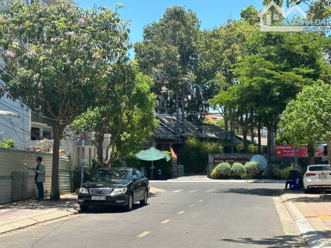 🏡 CẦN BÁN LÔ ĐẤT BIỆT THỰ ĐƯỜNG 15M CÓ VỈA HÈ – KHU BÌNH MINH, P.8 – 166.8M² – GIÁ 18.5TỶ