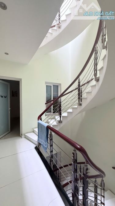 GẤP BÁN - NHÀ 5 TẦNG MẶT TIỀN HẺM - 74M2 - NGUYỄN ĐÌNH CHIỂU QUẬN 3 - CHỈ NHỈNH 19TY