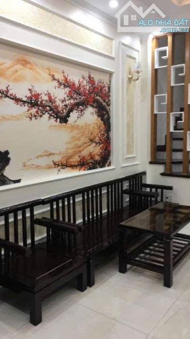 PHÚ DIỄN – 31.5M² – 5 TẦNG – MT 4.04M – BÃI XE, CHỢ GẦN – 6.5 TỶ