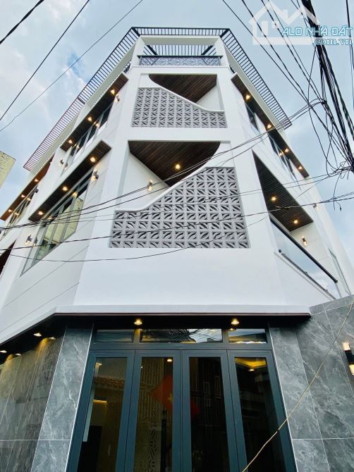 LÔ GÓC GẦN NHÀ GA T3, CN ĐỦ 55M2 - 4TẦNG ĐÚC BTCT - 3PN - NGUYỄN TƯ GIẢN - NHỈNH 6TỶ TL