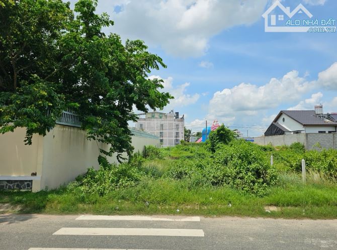 BÁN LỖ LÔ ĐẤT THỔ CƯ 200M2 THỊ TRẤN CỦ CHI GIÁ 900TR ALO LÀ CHỐT