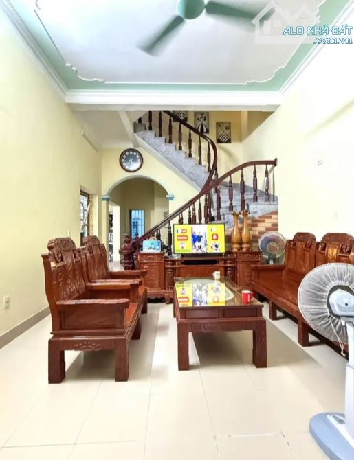 🔥 BÁN ĐẤT TẶNG NHÀ 2 TẦNG – MẶT PHỐ TRẦN HƯNG ĐẠO, TP. THÁI BÌNH 🔥  📍 Vị trí đắc địa: K
