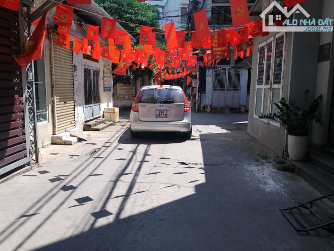 BÁN ĐẤT HOÀNG QUỐC VIỆT NGHĨA ĐÔ CẦU GIẤY DT 110M MT 11M LÔ GÓC Ô TÔ TRÁNH GIÁ 28 TỶ