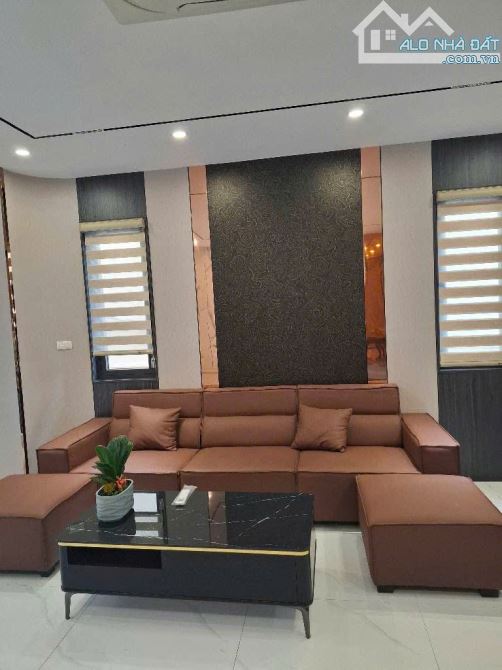 SIÊU PHẨM NGỌC THUỴ - LÔ GÓC THANG MÁY - THÔNG Ô TÔ VÀO NHÀ - 52M CHỈ HƠN 13 TỶ