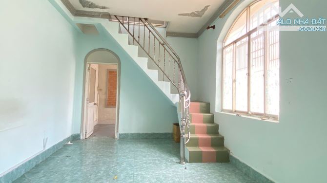 Bán nhà 1 trệt, 1 lầu sau lưng trường Ngô Quyền, gần quảng trường Tỉnh Đồng Nai 2.550 tỷ