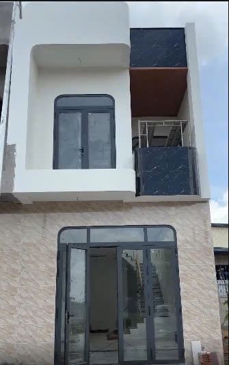 Bán nhà 2 tầng gần quán lẩu cua đồng 5 - phường Tân Hiệp , TP Hồ Chí Minh