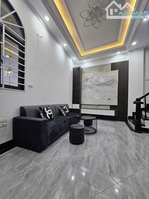 CẦN TIỀN BÁN GẤP NHÀ ĐẠI TỪ – HOÀNG MAI -31M x 5T -LÔ GÓC 2 MẶT THOÁNG – 6.59 Tỷ